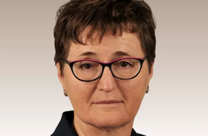 prof Szpuner-Krok - portret w okularach