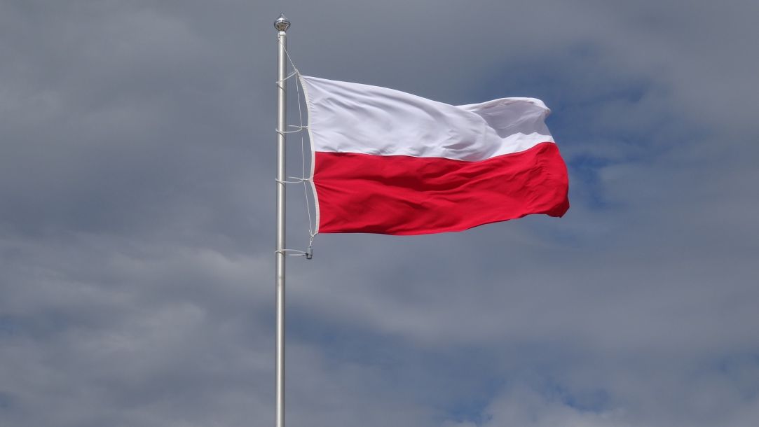flaga-polska-f52dee7b.jpg